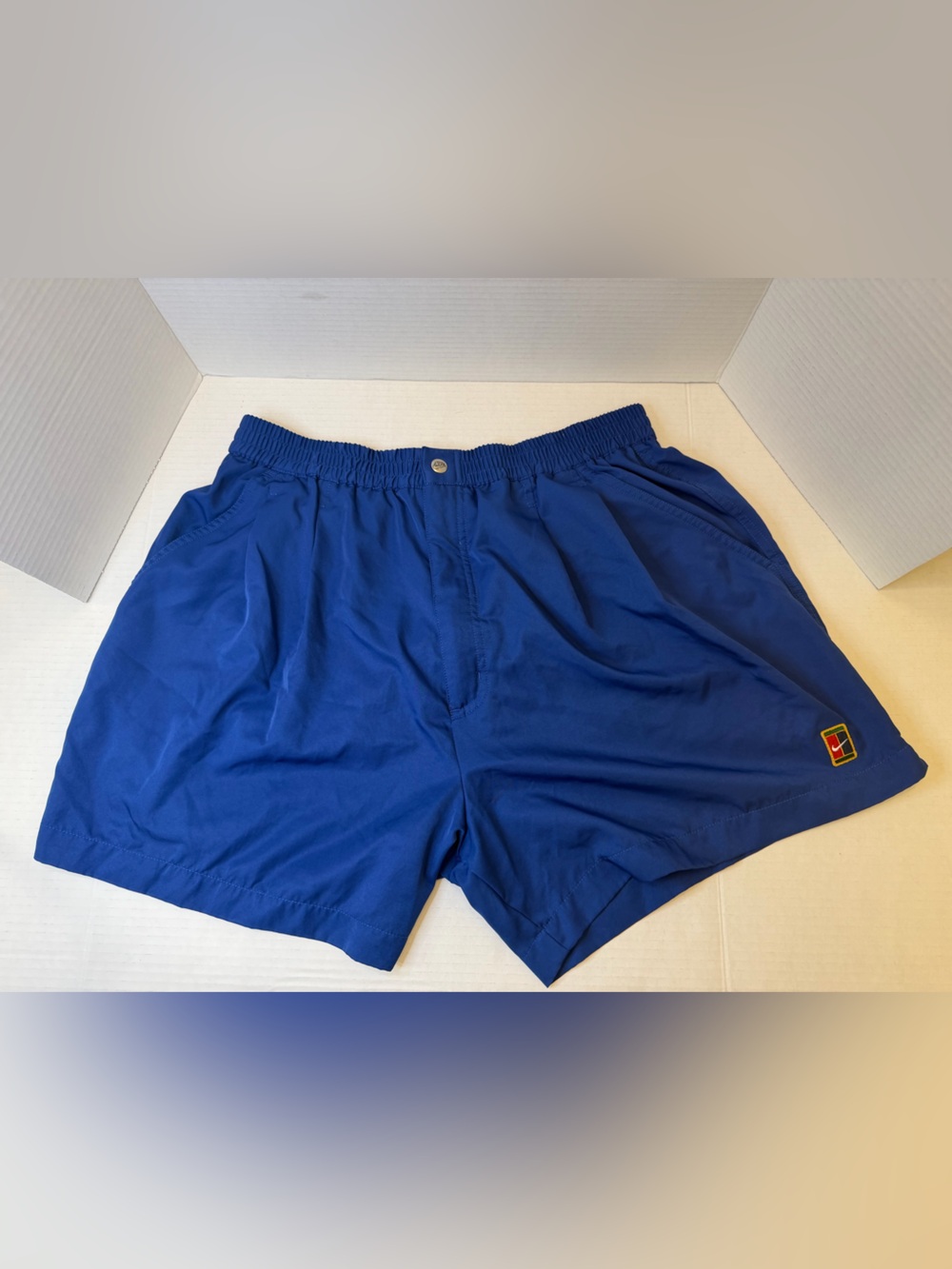 Nike XL Men's Vintage 90s Nike Court Challenge Swoosh Tennis Shorts in Navy Blue
